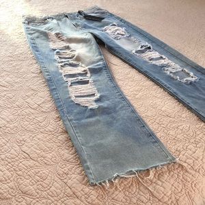 Ripped baby blue high-waisted boyfriend jeans 🦋